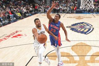 现出高超的 现出高超的